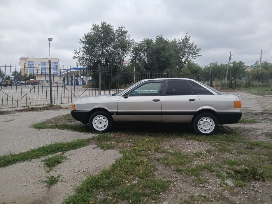 Продам Ауди 80 1988г