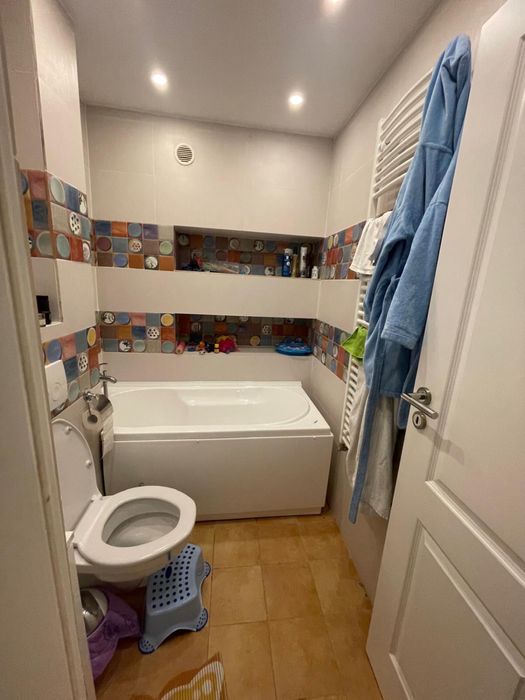 Inchiriere apartament cu 4 camere, zona Opanez.