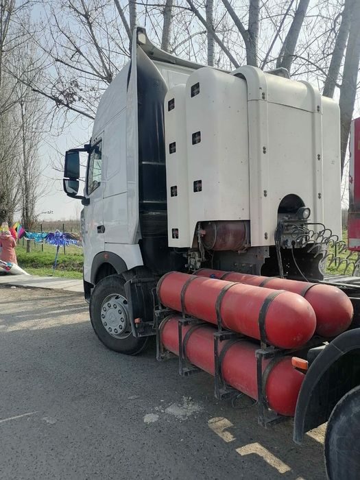 Тягач HOWO А7 Бухара