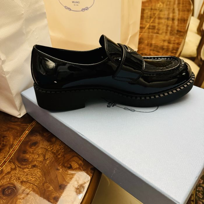 Аяқ киім прада новый сатылады