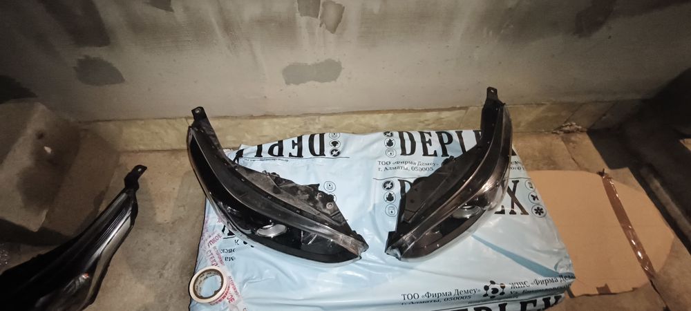 Фара передняя Kia Ceed 92101J7001, 92102J7001 Киа сид