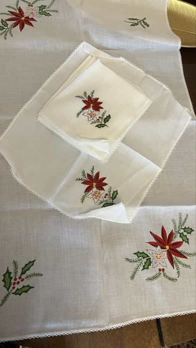 Покривка със салфетки нови