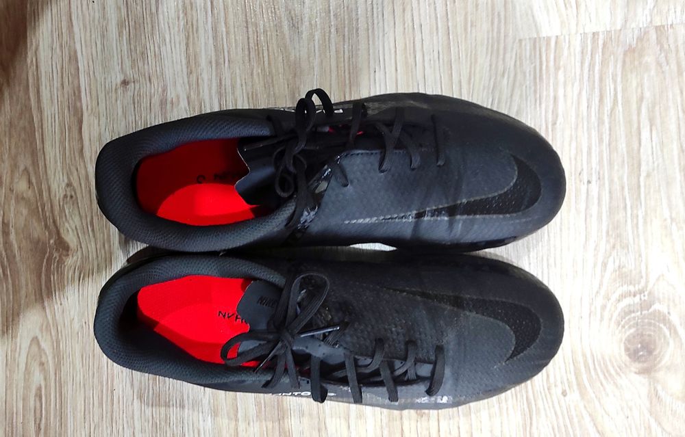 Nike Phantom GT2 Academy FG/MG Junior