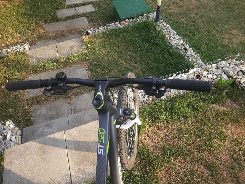 Bicicleta ROCKRIDER ST 520 cumparata de noua