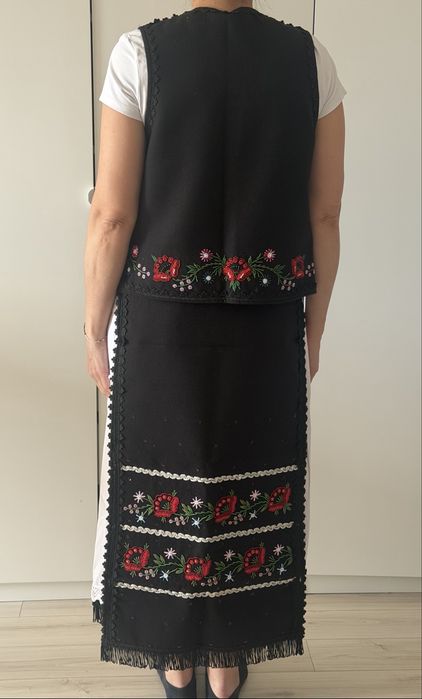 costum popular modern