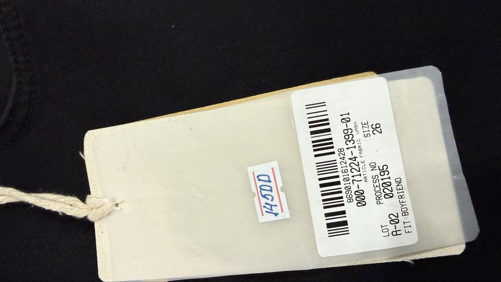 Брюки джинсовые черные на 8-10лет