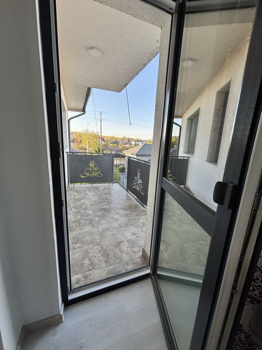 Apartament 2 camere Lețcani- de închiriat