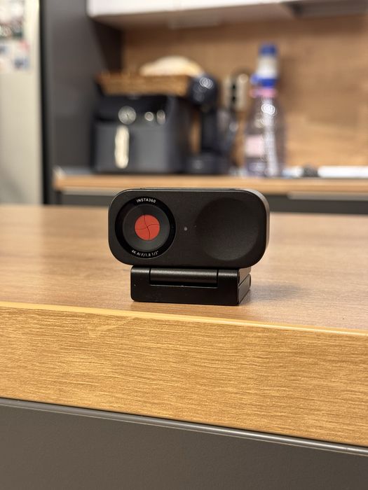 Webcam Insta360 Link 4K AI Tracking / Autofocus / Stare foarte bună