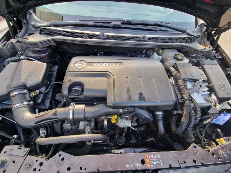 Opel Astra J an fabricatie 2012, stare foarte buna, pret negociabil