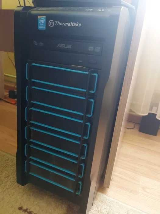 Unitate centrală PC pt. GAMING, leduri albastre