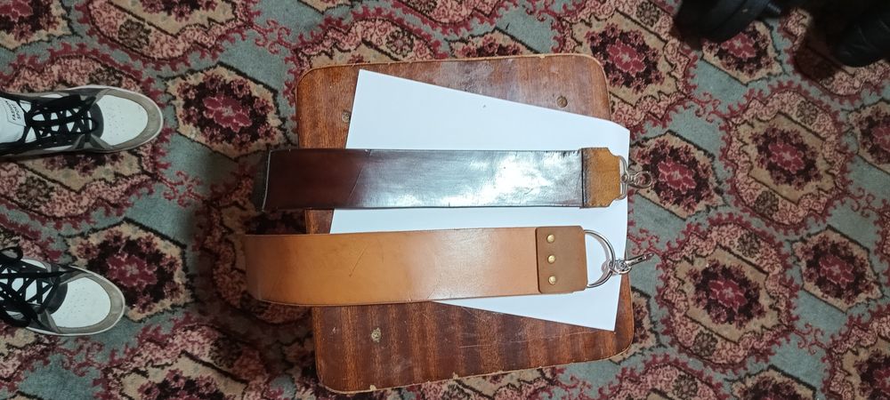 Curea de piele de tras briciul