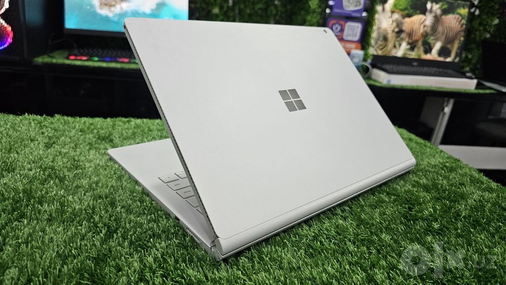 Surface - yengil ixcham jiddiy olib yurushga eng porfessional laptop!