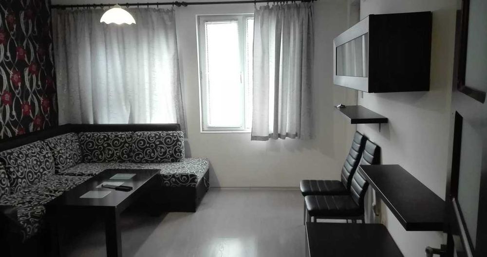 Дава се под наем Двустаен апартамент в Бургас, Меден рудник - зона А - 50 кв.м за 150 € - Снимка #2