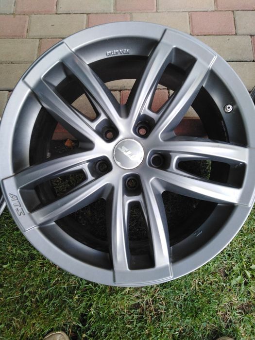 Vând jante aliaj j 18