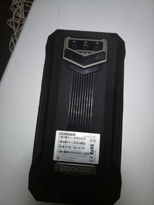 Телефон Doogee S89 чисто нов