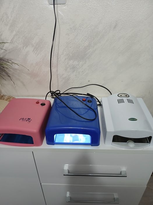 Vând lampă uv unghii