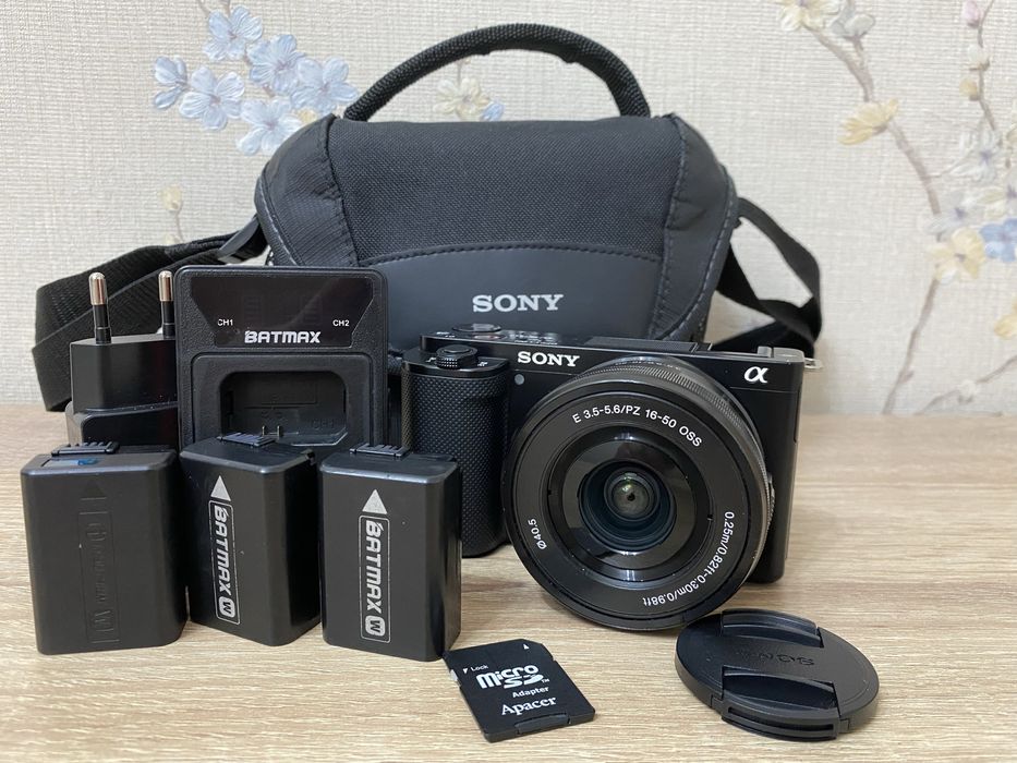 Продам Sony ZV-E10 c 16-50mm