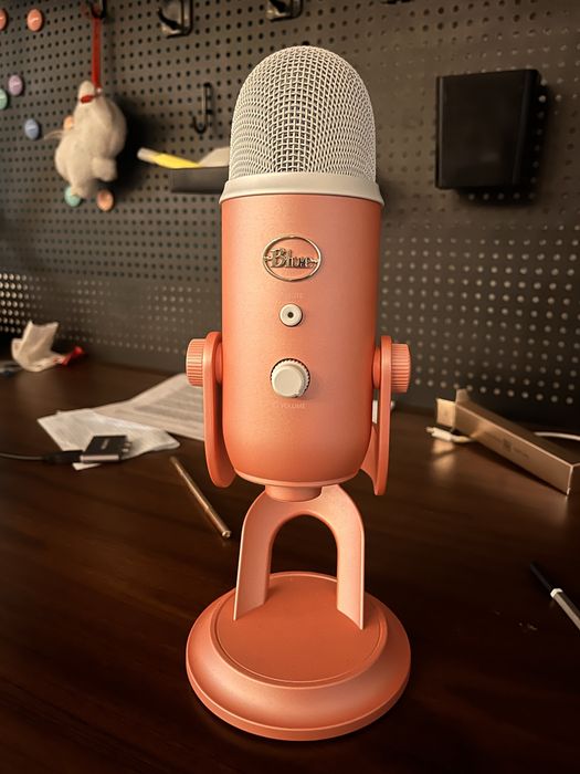 Микрофон Blue сатамын розовый тусте