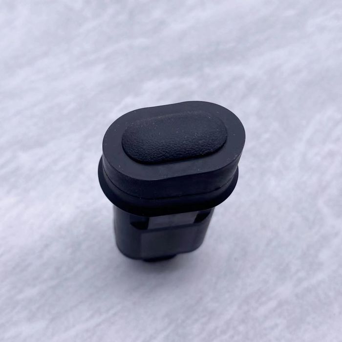 Bagaj knopka malibu 1