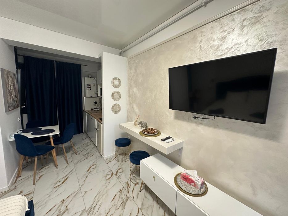 Studio de lux Azimuth – Stefan Building / Proprietar