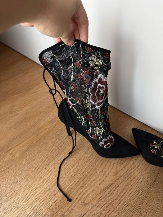 Pantofi cu toc Zara