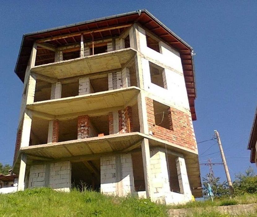 Продава се Къща в с. Момчиловци, Област Смолян - 558 кв.м за 212 €/кв.м - Снимка #9