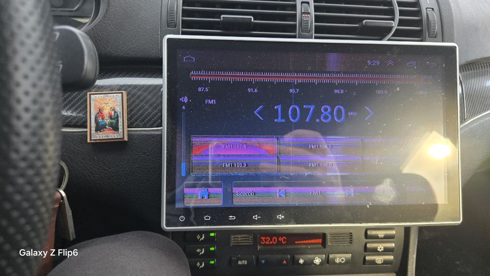 Android 10 инча един дин