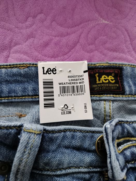 Продам Джинсы lee новые