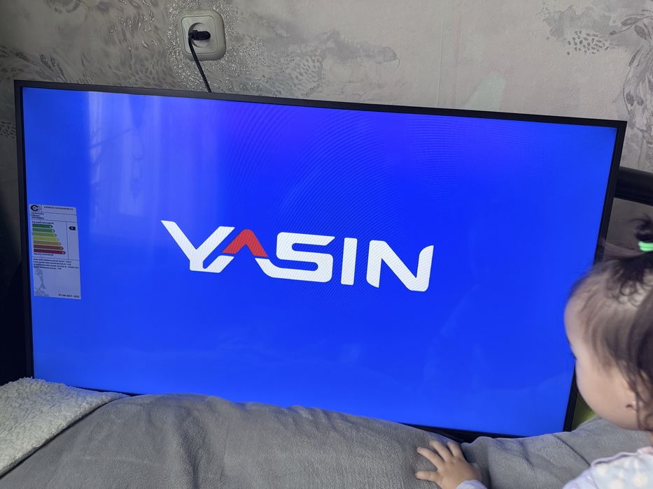 Телевизор YASIN.