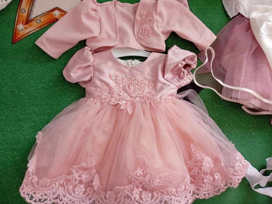 Rochițe botez plus păturică și cutie trusou