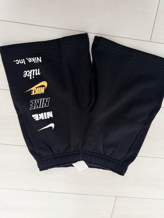 Vand pantaloni nike