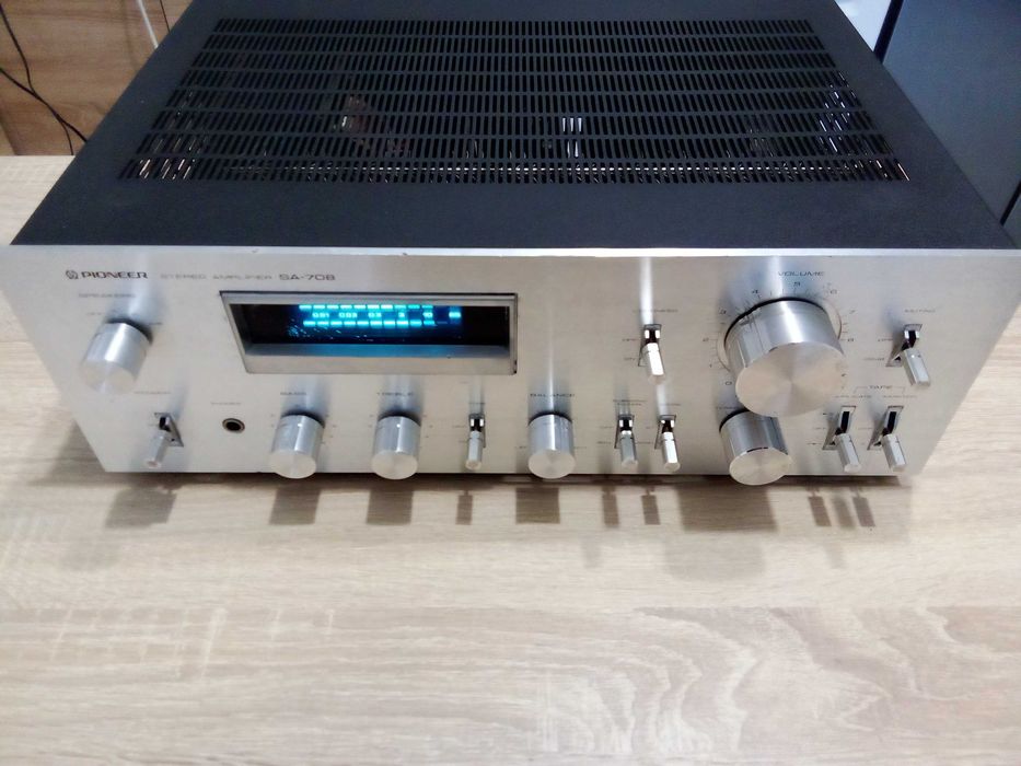 Усилвател Pioneer SA 708
