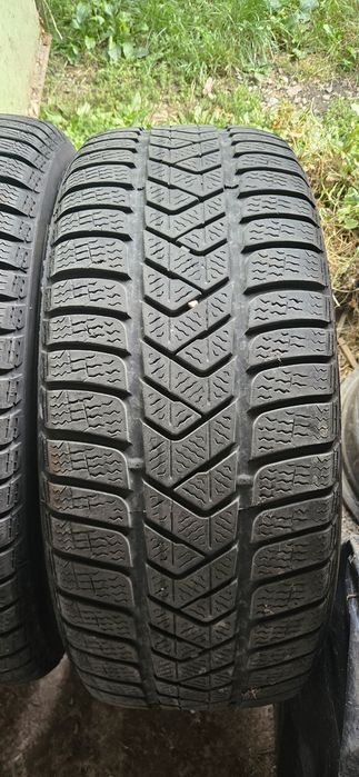 Pirelli 225/55/16