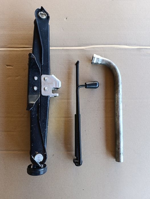 Cric Audi A4 B8 B9_A5