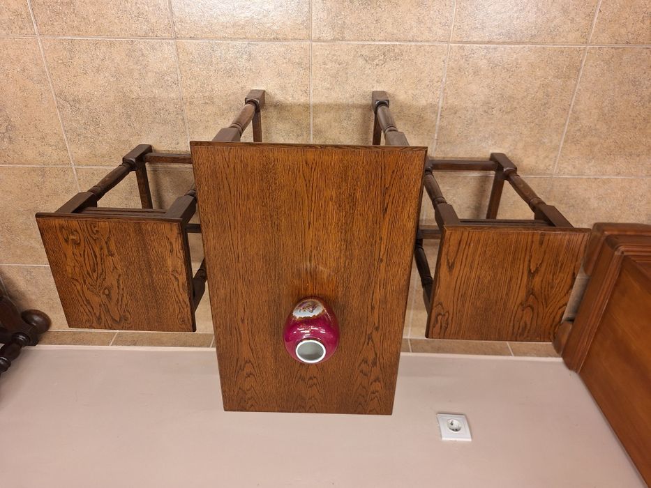 К - помощна масичка с табуретки