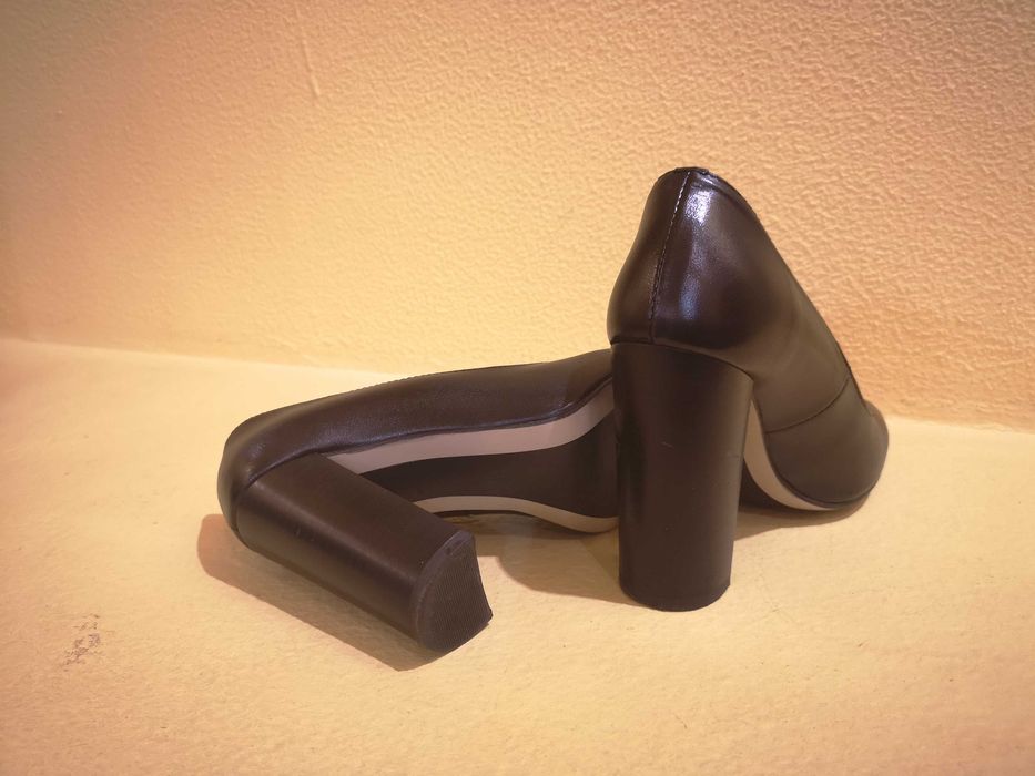 Pantofi de piele dama , marimea 35