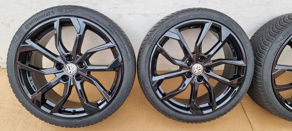 Jante r 19 golf 7,8 GTI anvelope 235 35 19 mixte(allseasons)