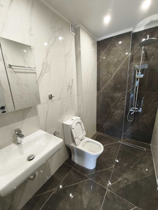 Продава нова къща 58м2 с басейн и двор 120 м2 в Паралия Врасна, Гърция