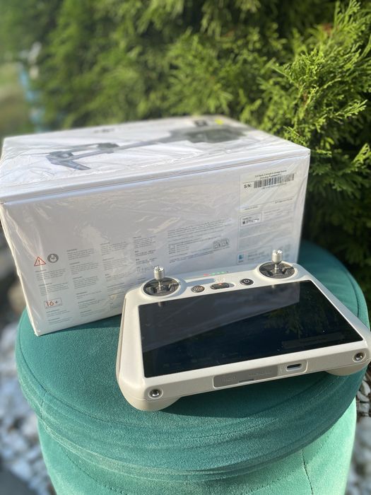 Dji mavic 3 v2.0 sigilat plus controler