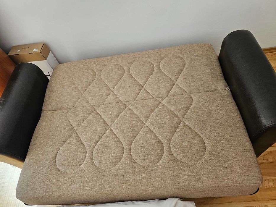 Като нов клик-клак диван