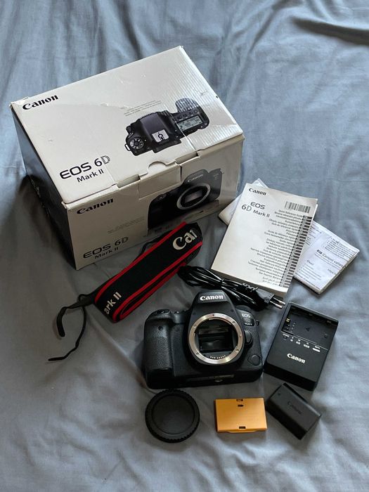 Фотоаппарат Canon EOS 6D Mark II Body