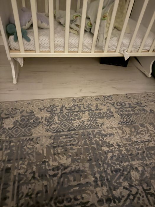 Кроватка детская с маятником