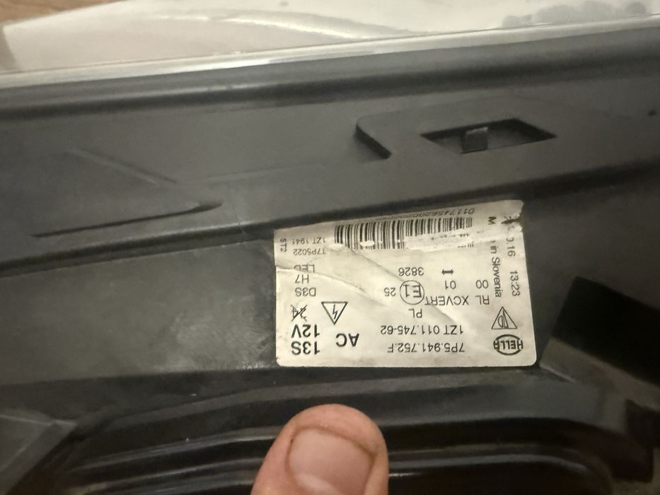 Far dreapta porsche cayenne 7p5.941.752