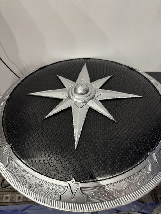 черно-серебряный щит 45*45