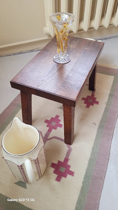 Масивна дъбова холна масичка