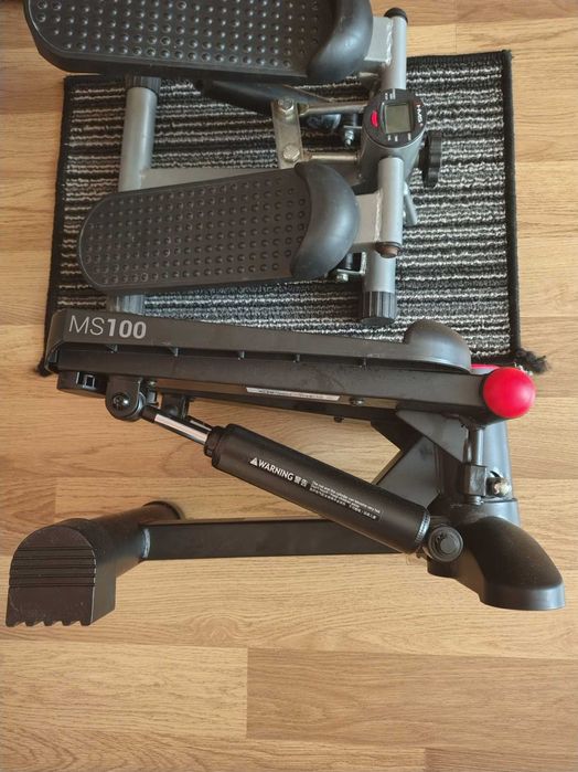 Stepper Domyos MS100 cu display multifunctional