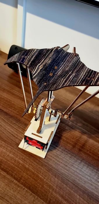 Pisică Bionica electrică