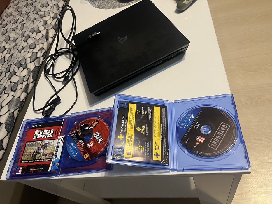 Playstation 4 pro 1T + 2 игри