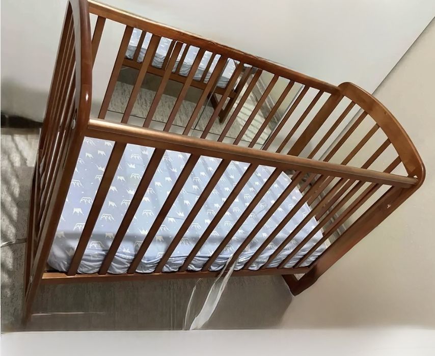 Продам манеж деревянный