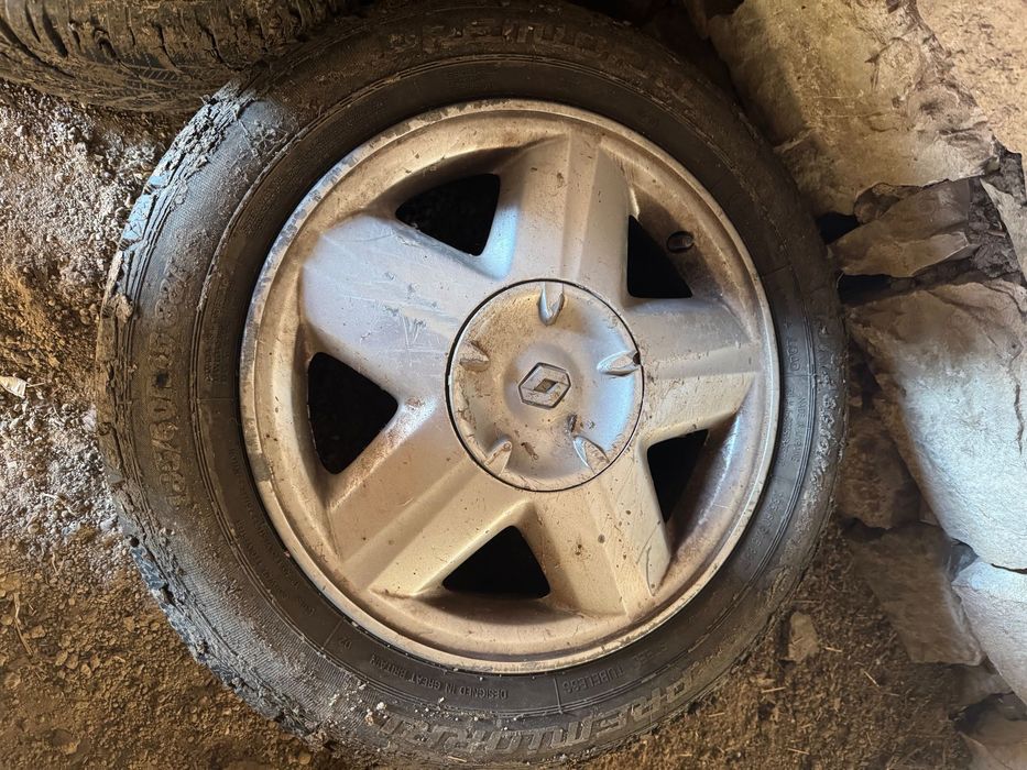 Джанти Renault R15